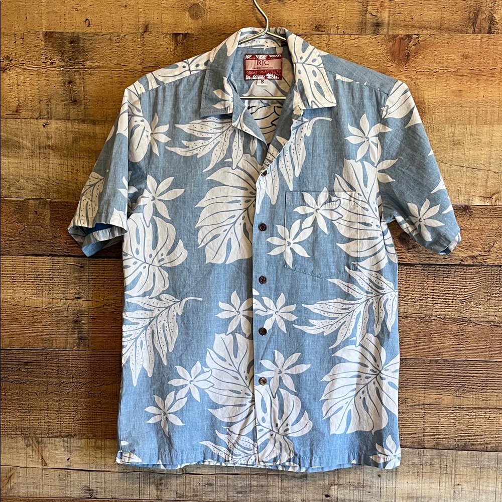 EUC RJC made in Hawaii Men’s Button Down Floral Shirt Blue Cream Size S